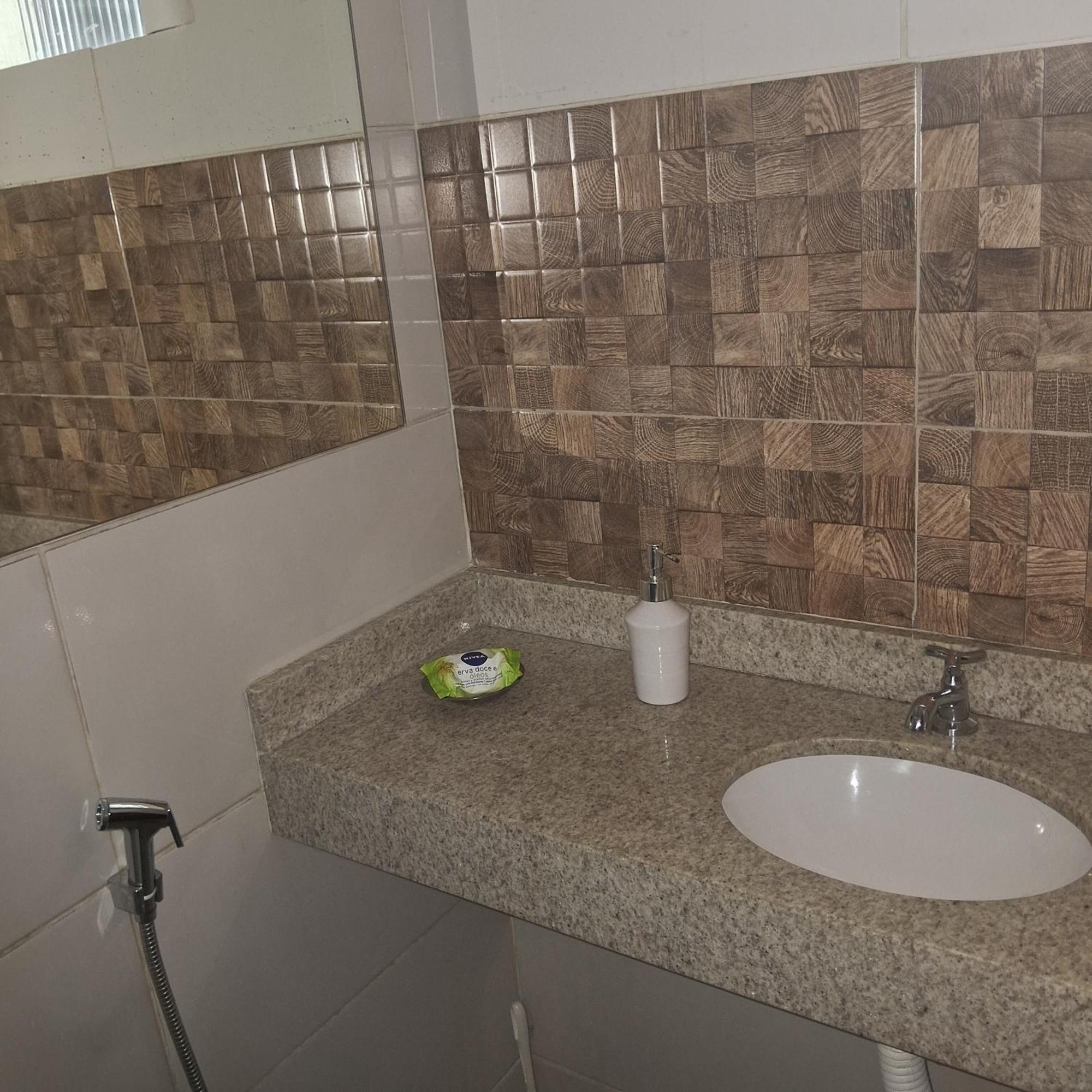 Quarto Quádruplo com Banheiro Privativo